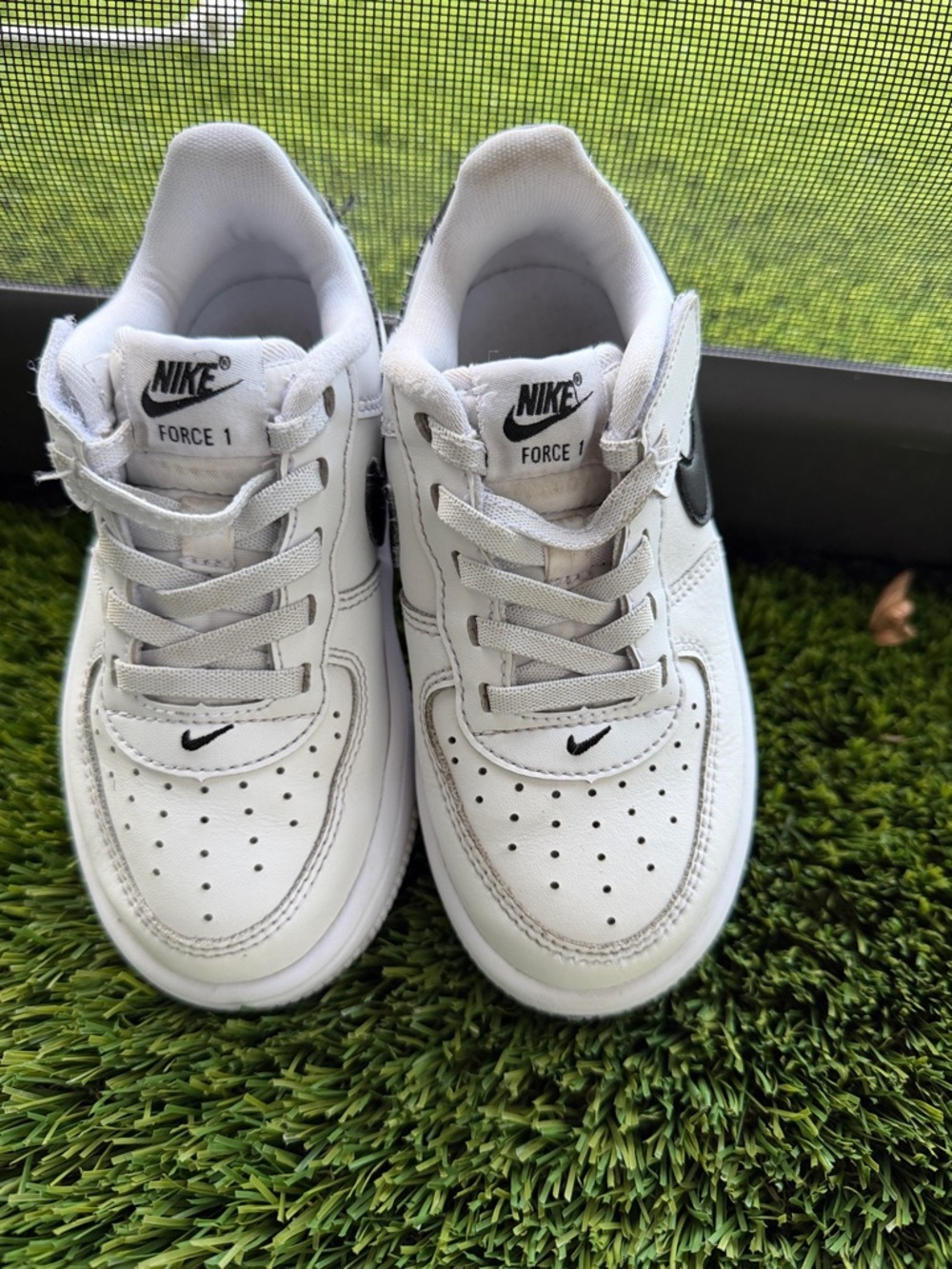 Nike Kids White and Black Low Top Sneakers